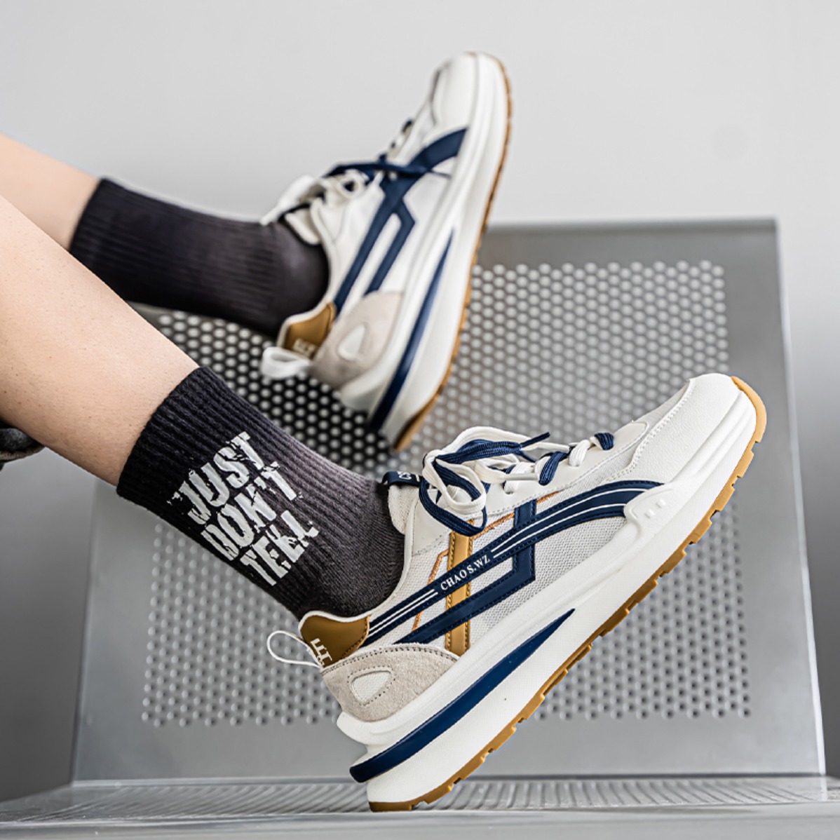 รองเท้าผ้าใบผู้ชายรุ่นใหม่ พื้ - Badminton Shoes บทวิจารณ์และราคา
